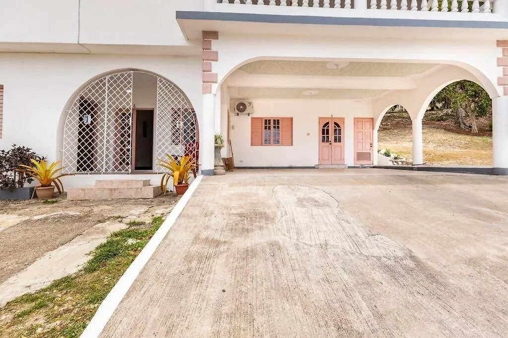 Shaw Park Gem Apt 12A Ocho Rios