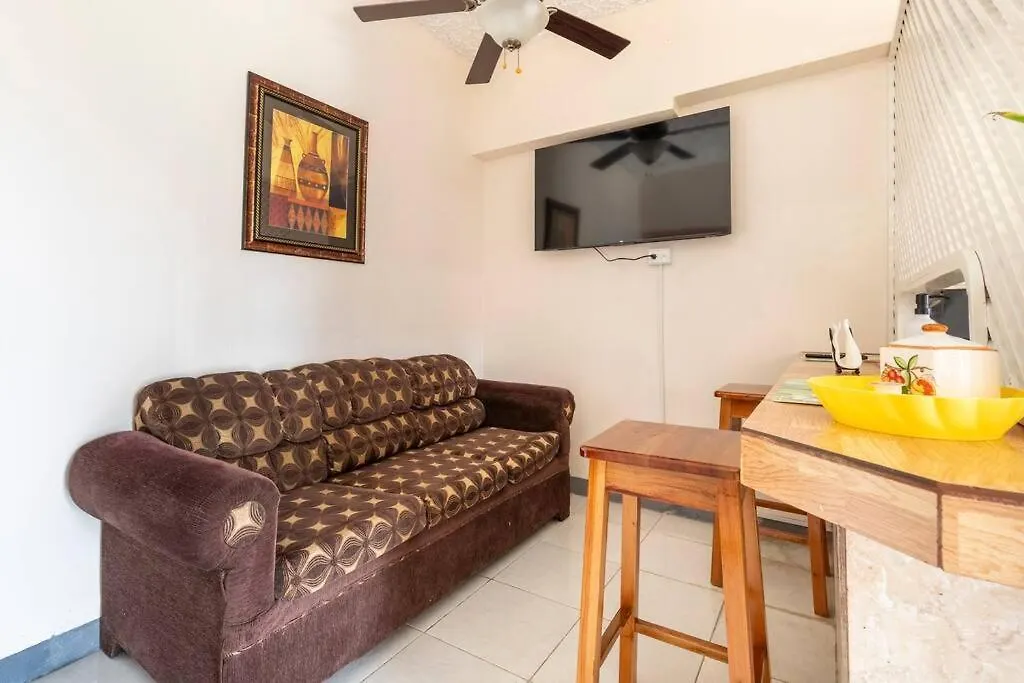 Shaw Park Gem Apt 12A Ocho Rios Lejlighed